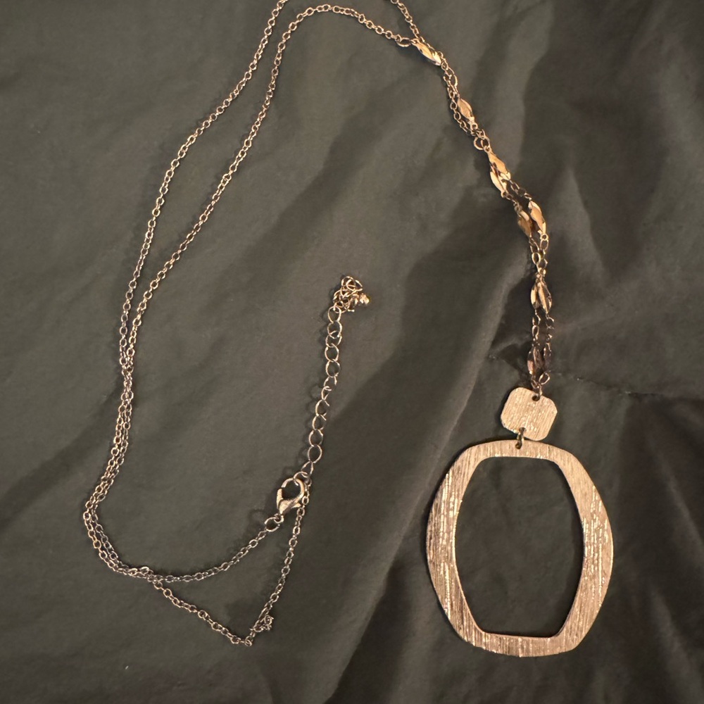 Gold Pendant Necklace